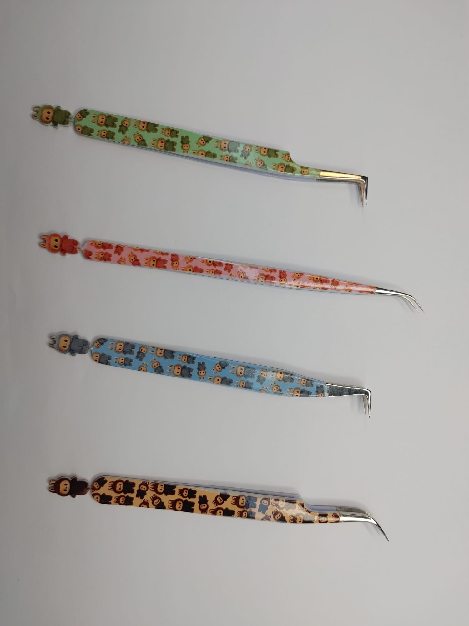 Labubub Tweezers- Essiential