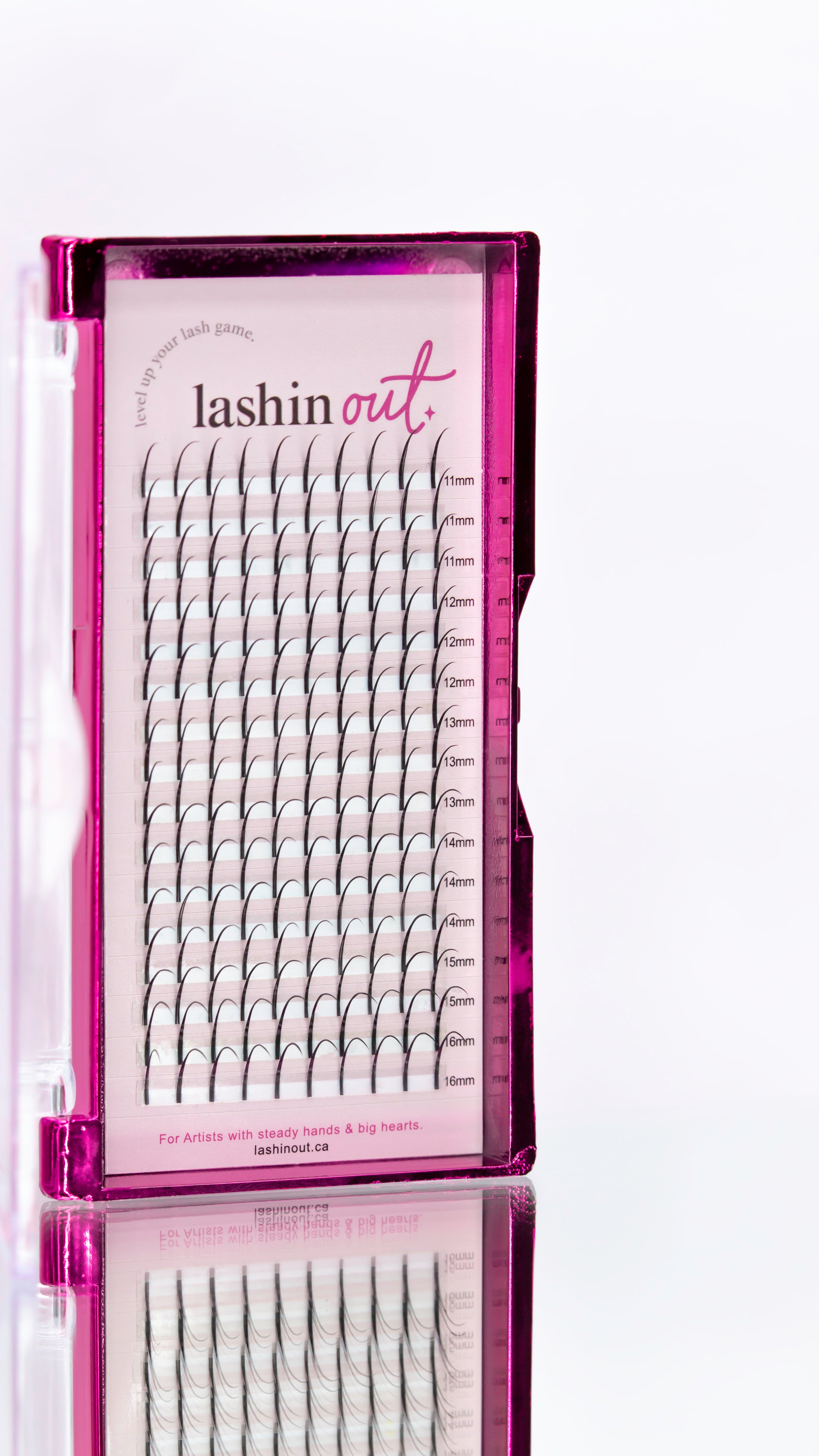 A full tray of pre-made lash spikes. There are 16 rows of pre-made lash spikes with 10 spikes per row. There are varying lengths from 11-16 mm.