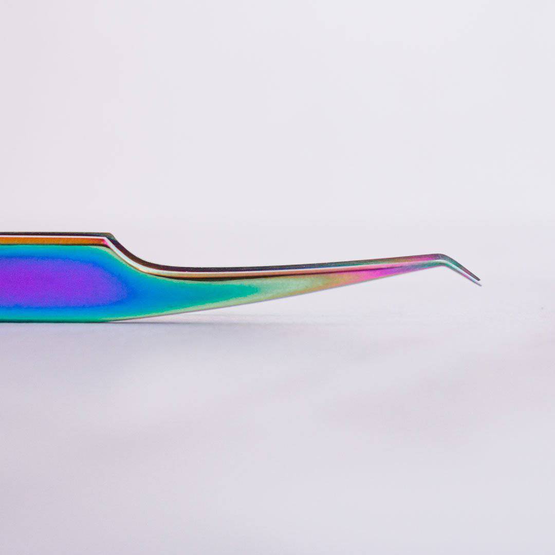 Close up view of the Signature Series Mini Mega Mermaid 45-degree Lash Tweezer