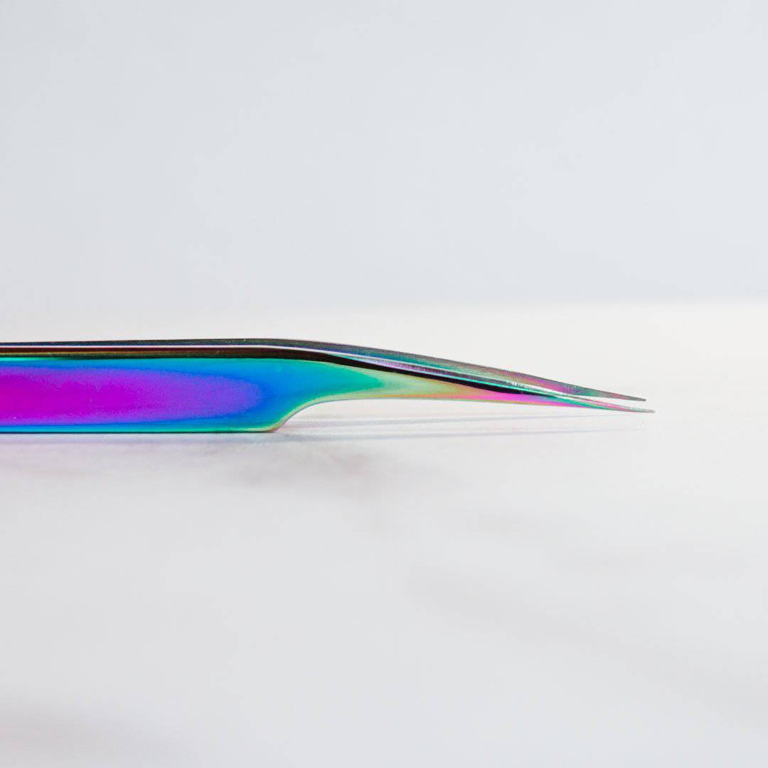 Close up view of the Signature Series Straight Lash Tweezer