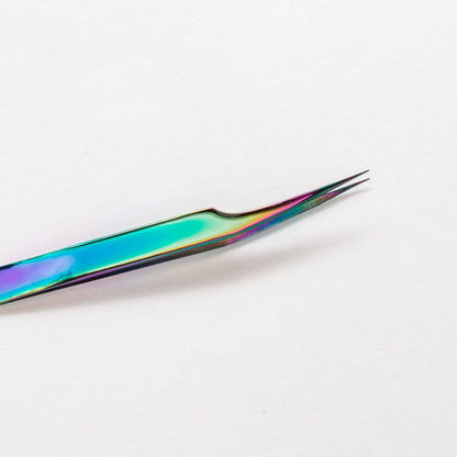 Close up view of the Signature Series Straight Lash Tweezer