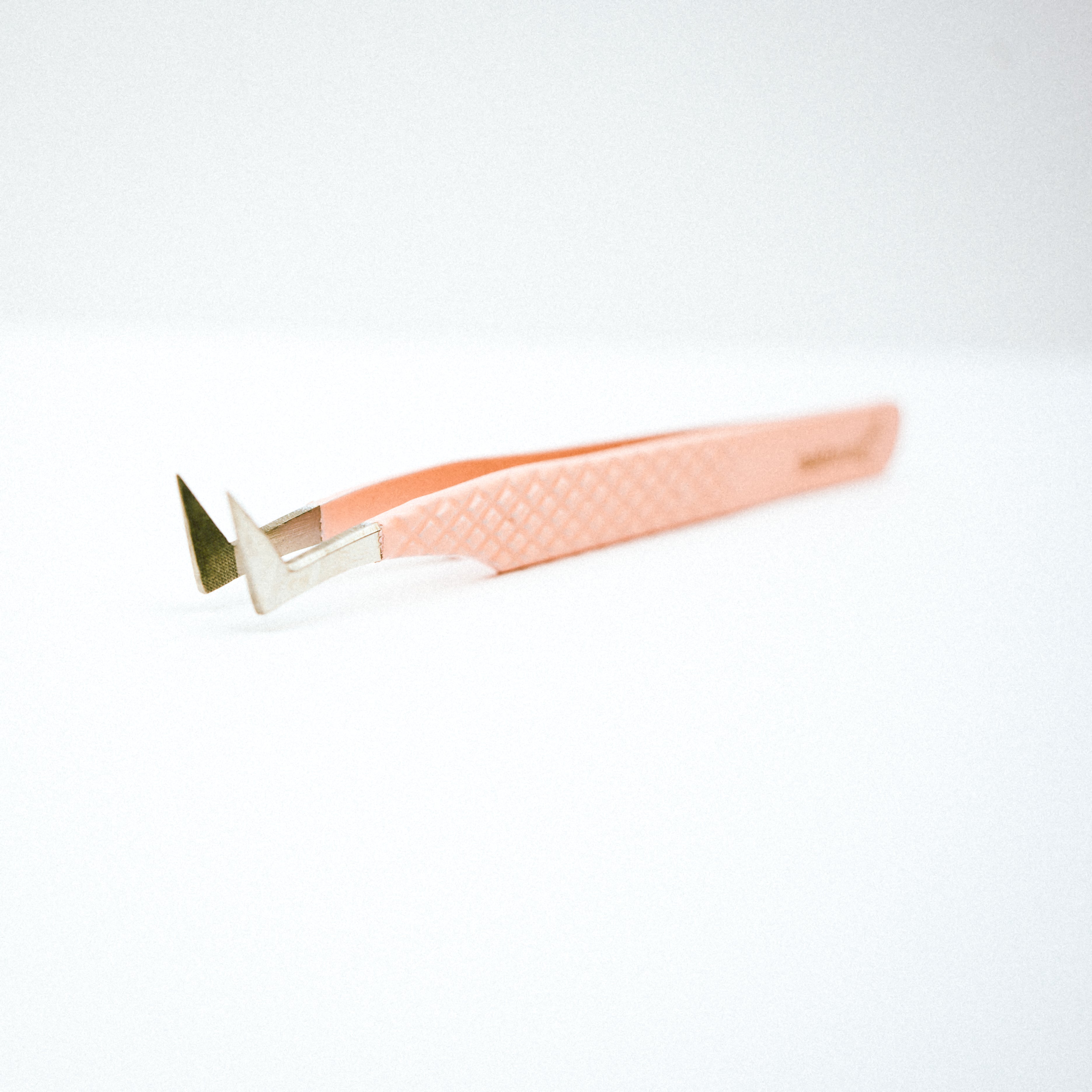 From view of the Square Foot Blush Nano Tip Lash Tweezer